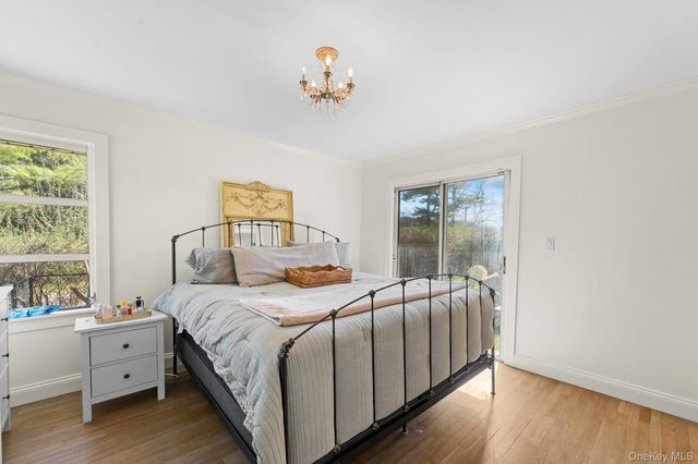 84 Evergreen Avenue, East Moriches, NY 11940