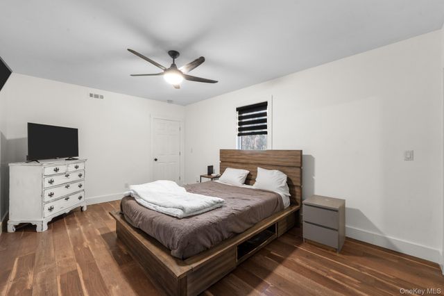 84 Evergreen Avenue, East Moriches, NY 11940