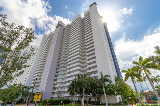 14951 Royal Oaks Ln 708, North Miami, FL 33181