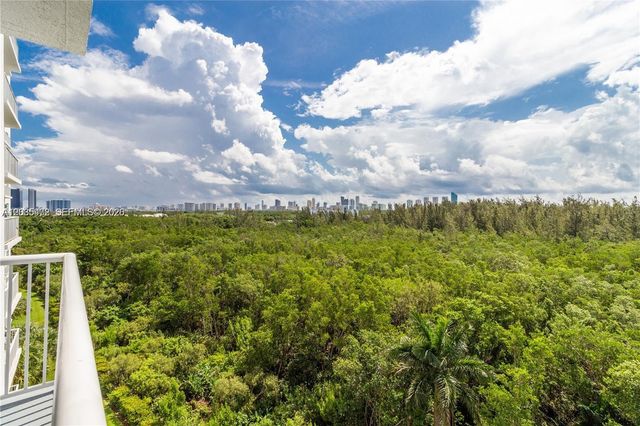 14951 Royal Oaks Ln 708, North Miami, FL 33181