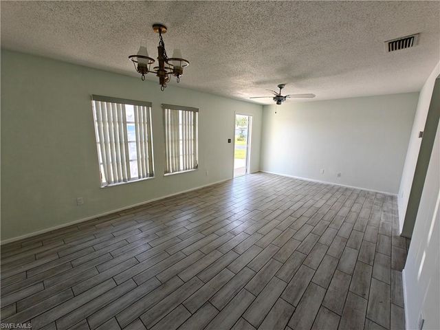 26 Temple CT, Lehigh Acres, FL 33936