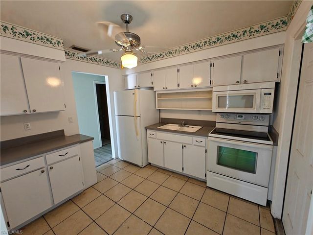 26 Temple CT, Lehigh Acres, FL 33936
