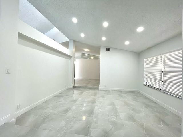 1712 NW 91st Avenue, Plantation, FL 33322