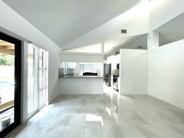 1712 NW 91st Avenue, Plantation, FL 33322