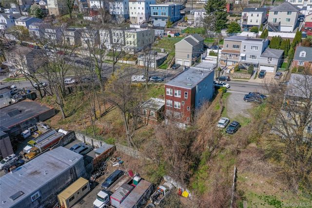 220 Woodland Avenue, Yonkers, NY 10703