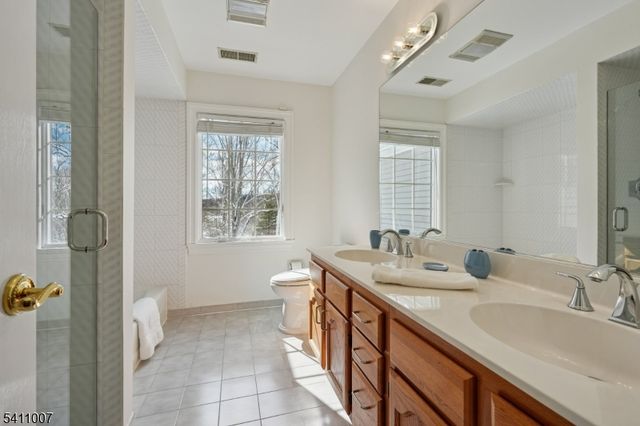 12 Fox Hollow Rd, Morris Twp., NJ 07960