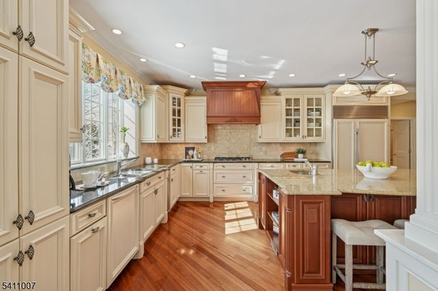 12 Fox Hollow Rd, Morris Twp., NJ 07960