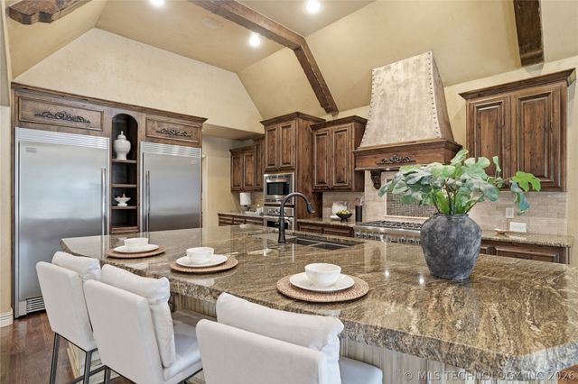 8001 S Galveston Court, Tulsa, OK 74132