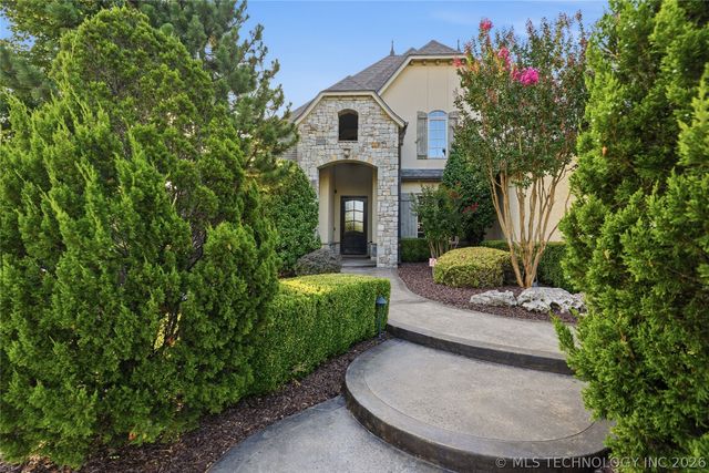 8001 S Galveston Court, Tulsa, OK 74132