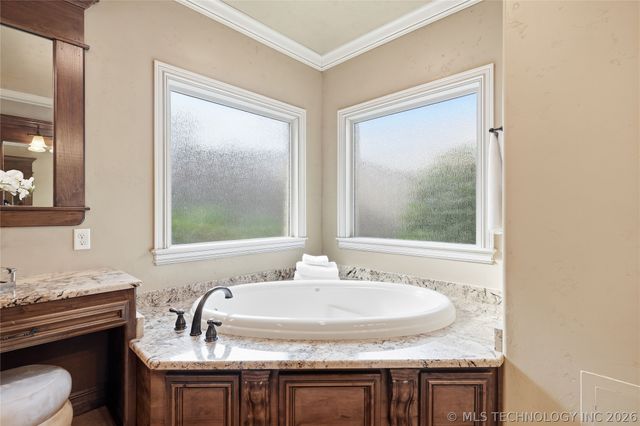 8001 S Galveston Court, Tulsa, OK 74132