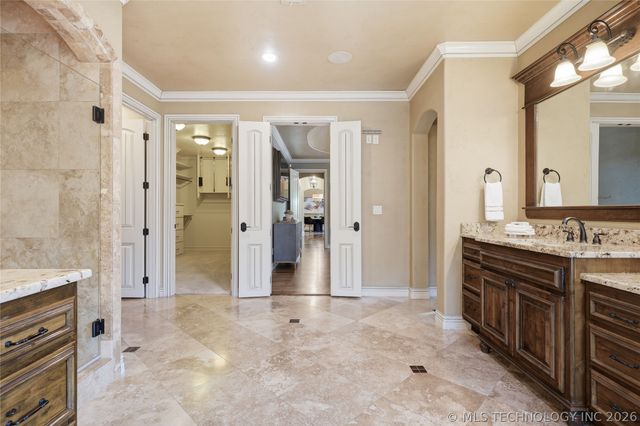 8001 S Galveston Court, Tulsa, OK 74132