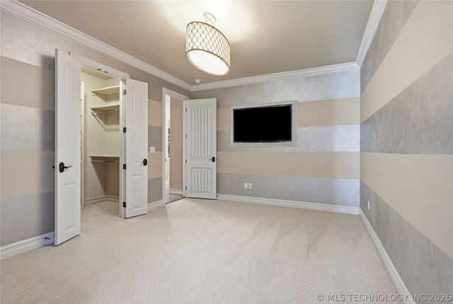8001 S Galveston Court, Tulsa, OK 74132