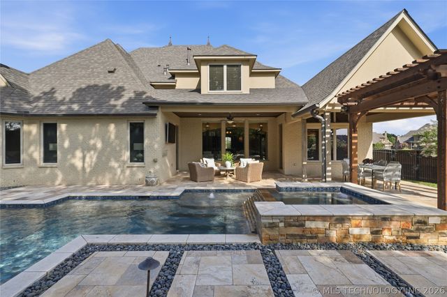 8001 S Galveston Court, Tulsa, OK 74132