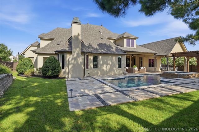 8001 S Galveston Court, Tulsa, OK 74132