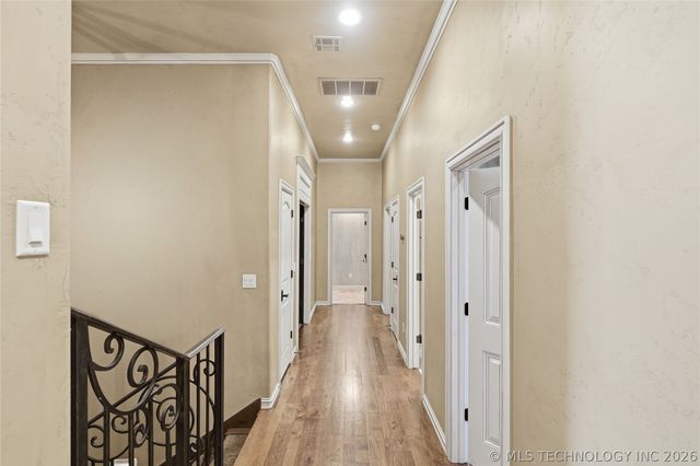 8001 S Galveston Court, Tulsa, OK 74132