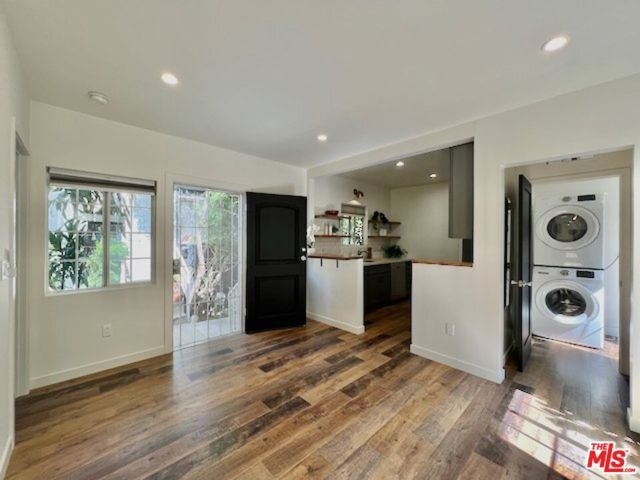 652 N Dillon Street, Los Angeles, CA 90026