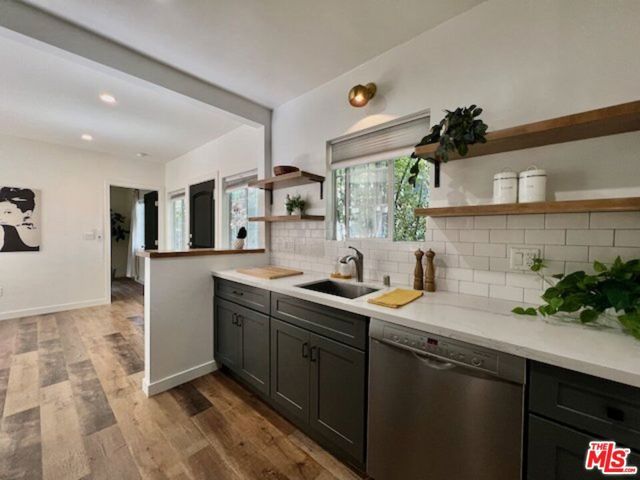 652 N Dillon Street, Los Angeles, CA 90026