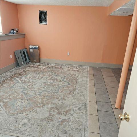 415 E Buchanan Street, Richmond, MO 64085