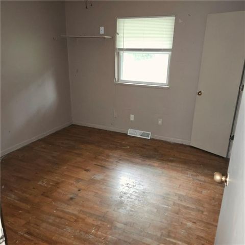 415 E Buchanan Street, Richmond, MO 64085