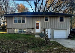 415 E Buchanan Street, Richmond, MO 64085