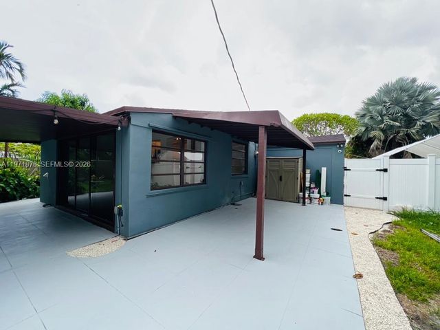 14825 Garden Dr, Miami, FL 33168