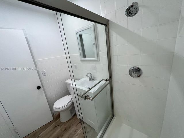 14825 Garden Dr, Miami, FL 33168