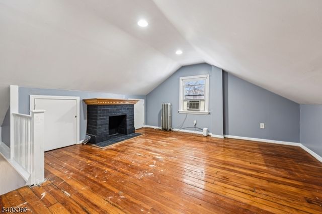 48 Laurel Ave, East Orange City, NJ 07017