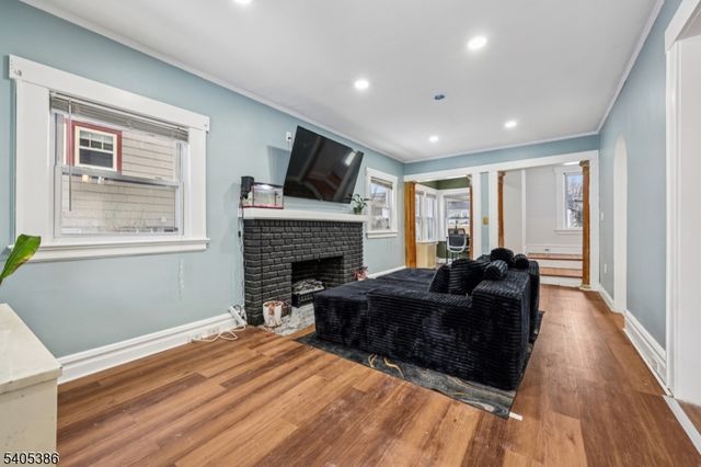 48 Laurel Ave, East Orange City, NJ 07017