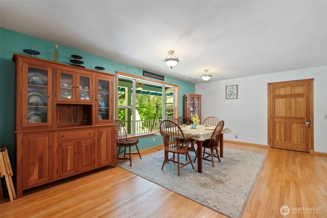 5716 Gahs Road S, Roy, WA 98580