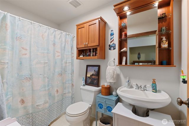 5716 Gahs Road S, Roy, WA 98580