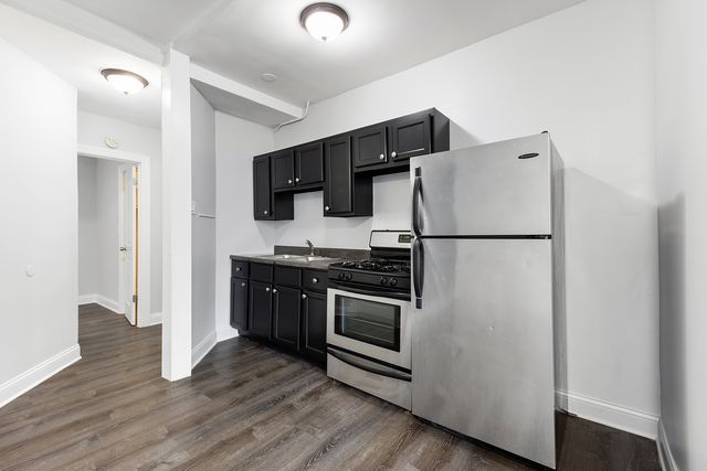 5860 N Kenmore Avenue 104, Chicago, IL 60660