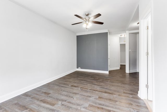 5860 N Kenmore Avenue 104, Chicago, IL 60660