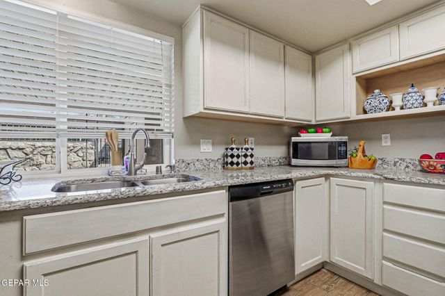 281 Maricopa Drive, El Paso, TX 79912