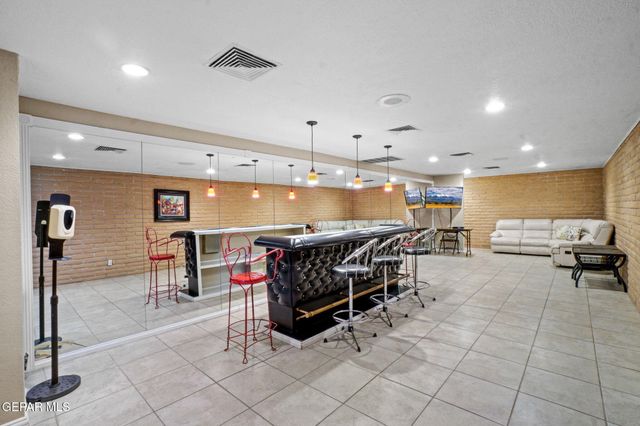 281 Maricopa Drive, El Paso, TX 79912