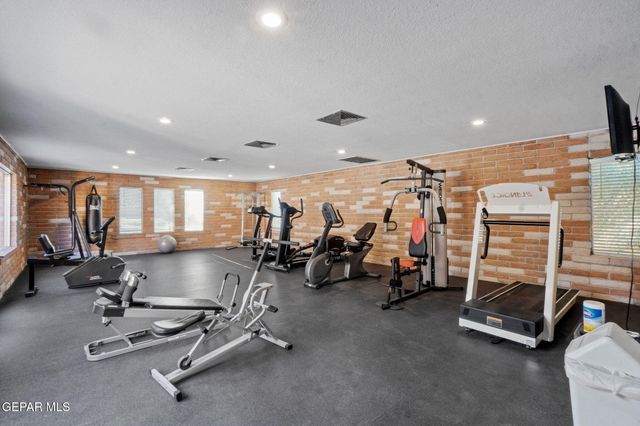 281 Maricopa Drive, El Paso, TX 79912