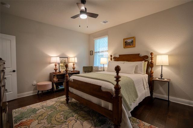 1215 Davis ST, Taylor, TX 76574
