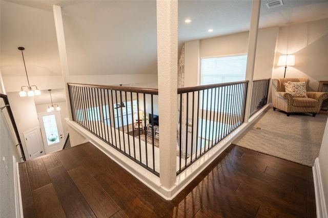 1215 Davis ST, Taylor, TX 76574