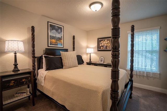 1215 Davis ST, Taylor, TX 76574