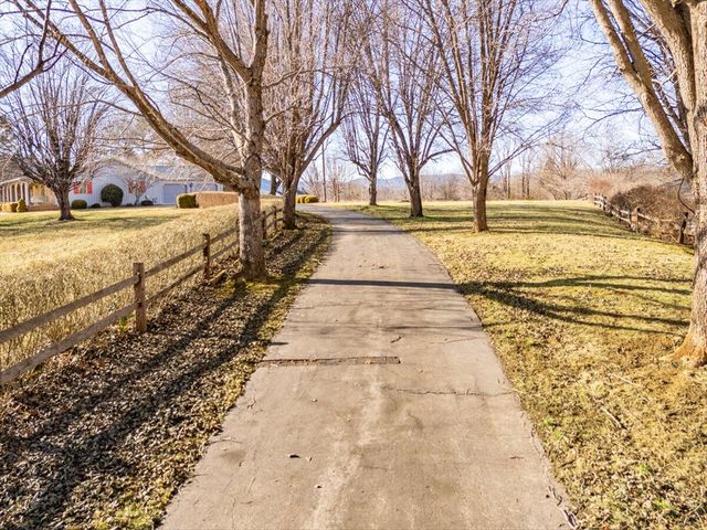 283 Orchard Lake DR, Daleville, VA 24083