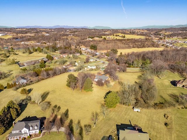 283 Orchard Lake DR, Daleville, VA 24083