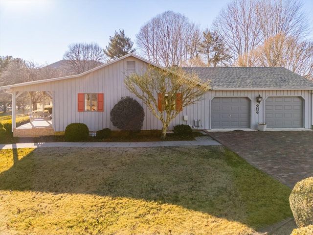 283 Orchard Lake DR, Daleville, VA 24083
