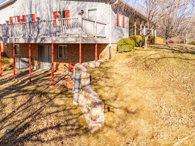 283 Orchard Lake DR, Daleville, VA 24083