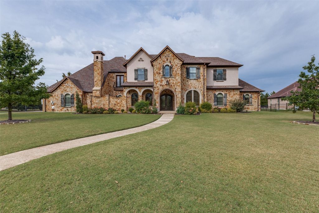 402 Wyndemere Boulevard, Heath, TX 75032
