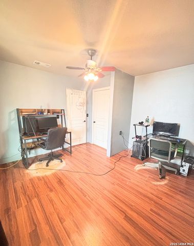 23038 Grand Spring Dr, Elmendorf, TX 78112