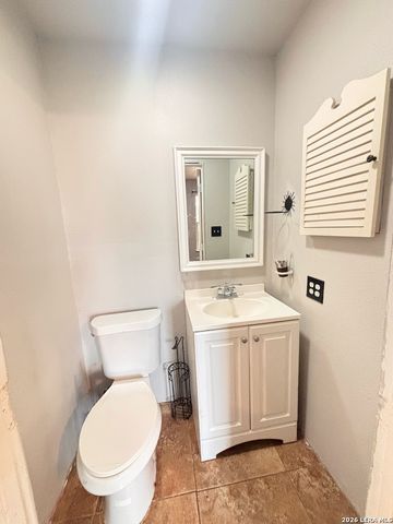 23038 Grand Spring Dr, Elmendorf, TX 78112