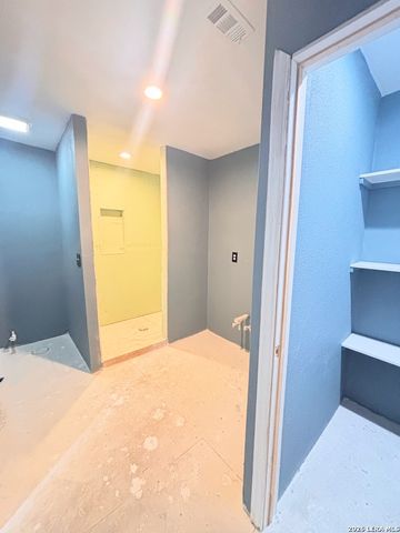 23038 Grand Spring Dr, Elmendorf, TX 78112