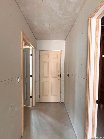 23038 Grand Spring Dr, Elmendorf, TX 78112