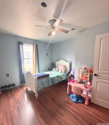 23038 Grand Spring Dr, Elmendorf, TX 78112