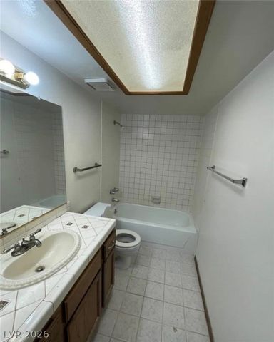 600 Woodmount Drive, Las Vegas, NV 89107