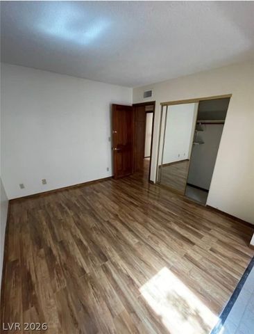 600 Woodmount Drive, Las Vegas, NV 89107